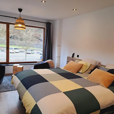 Amikalement Votre - 2 Personnes * 라로셰안알데네